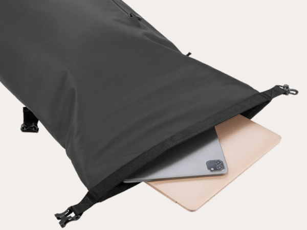 TUCANO ruksak ROLLO 15.6 crniMacBook Pro 16",21l - Image 4